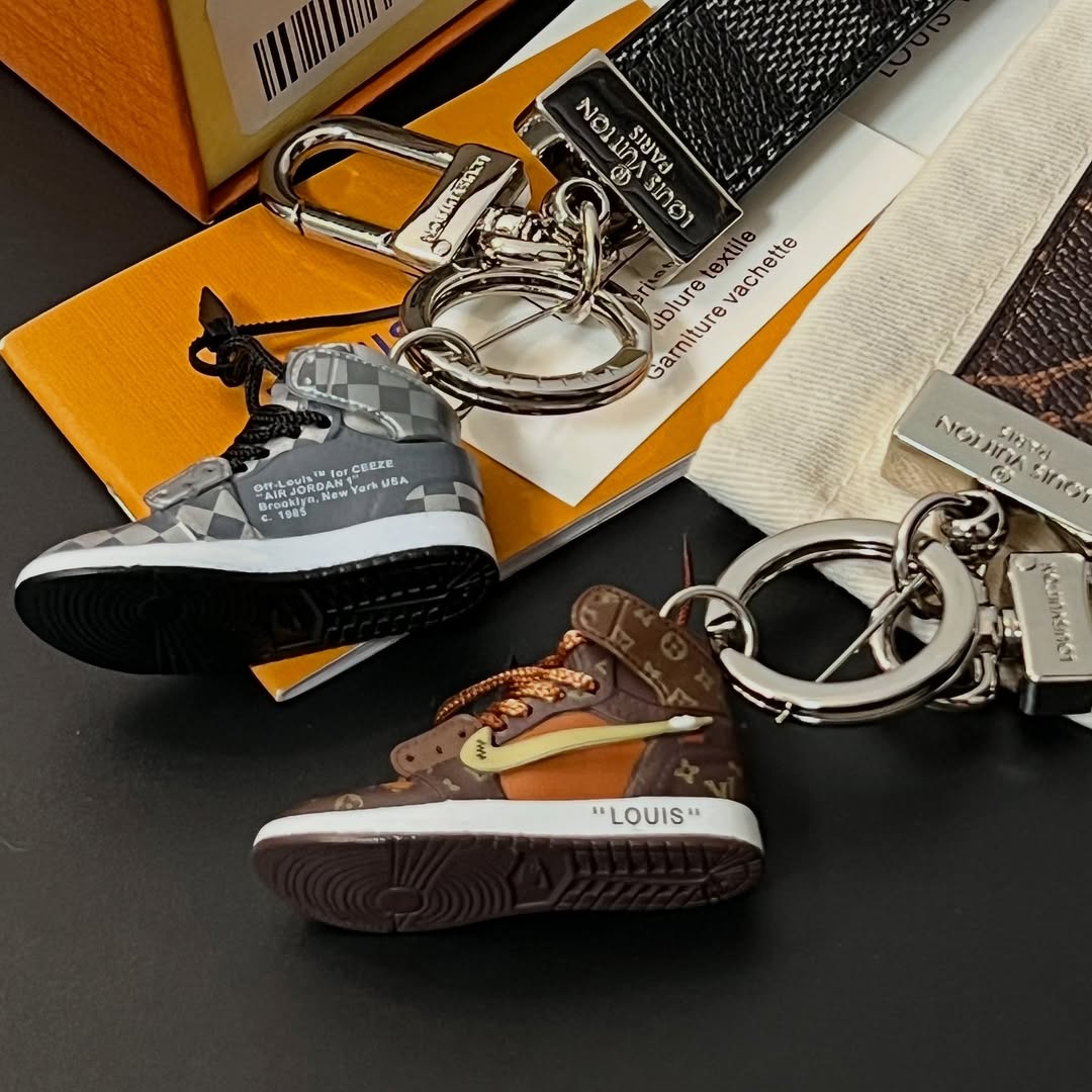 جاکلیدی کفش لوییویتون جردن ترویس Louisvitton nike jordan louisvitton